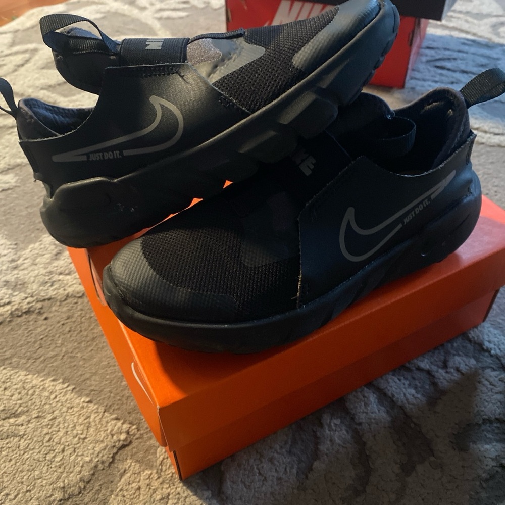 Nike Kids Black Slip-On Shoes